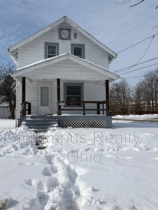 House for rent at 437 Nevada Ave NW, Warren, OH 44485
