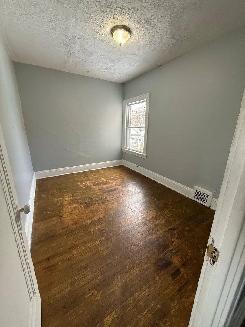 Apartment for rent at 3390 E 143rd St, Cleveland, OH 44120