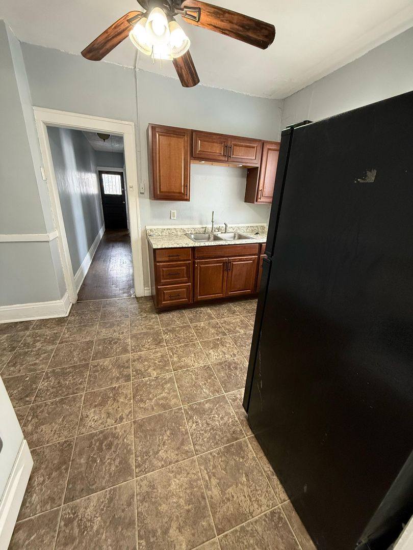 Apartment for rent at 3390 E 143rd St, Cleveland, OH 44120
