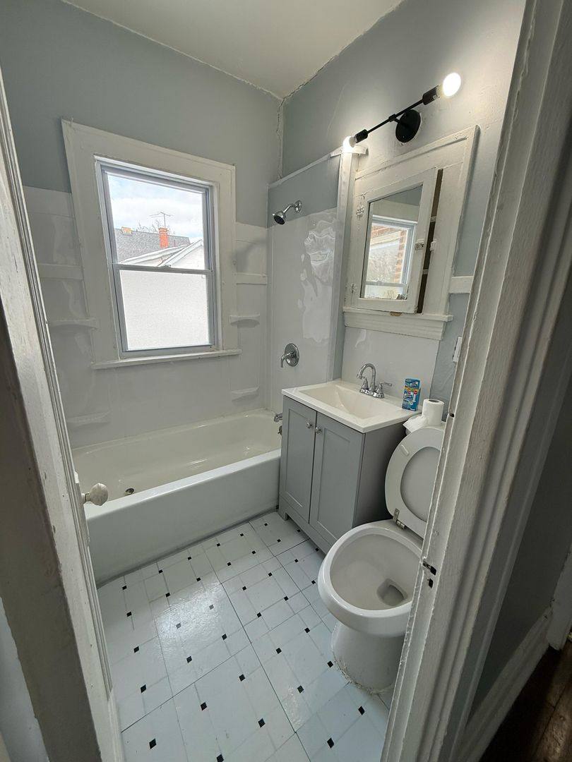 Apartment for rent at 3390 E 143rd St, Cleveland, OH 44120