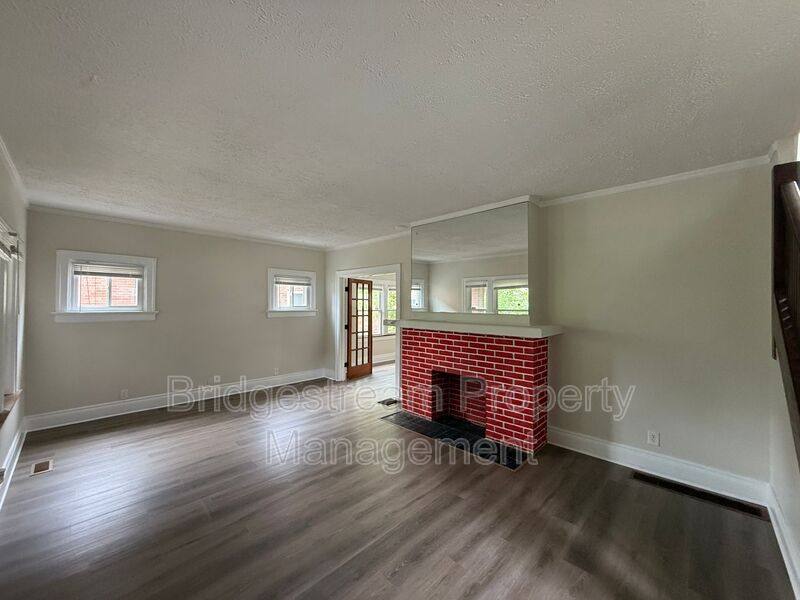 House for rent at 101 E Bruce Ave, Dayton, OH 45405