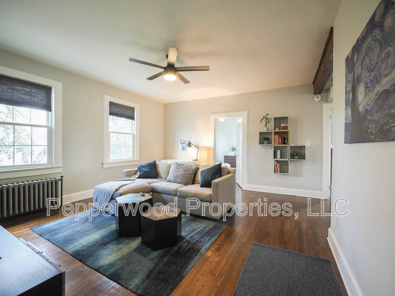 Apartment for rent at 519 E Main St #1, Spartanburg, SC 29302