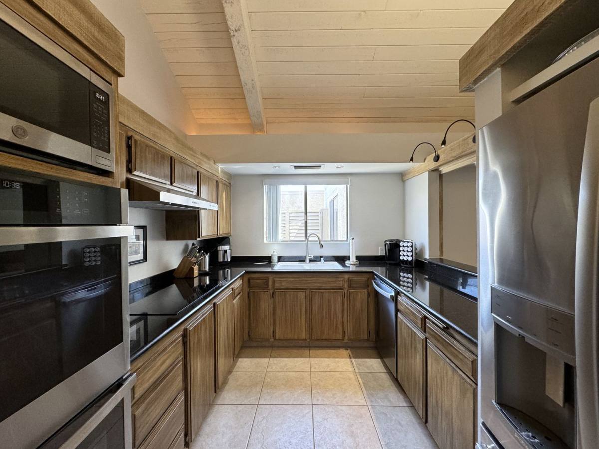 Condo for rent at 34983 Mission Hills Dr, Rancho Mirage, CA 92270