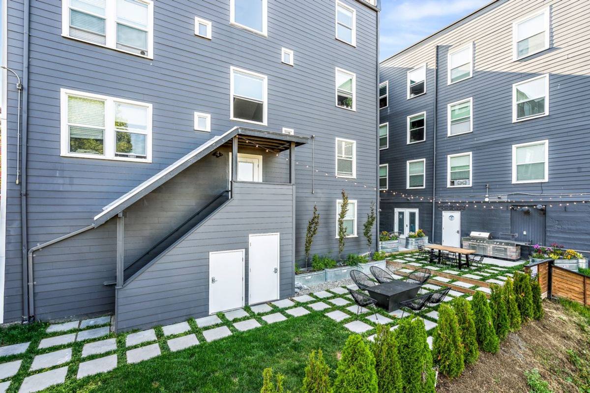 Apartment for rent at 114 24th Ave E, Seattle, WA 98112