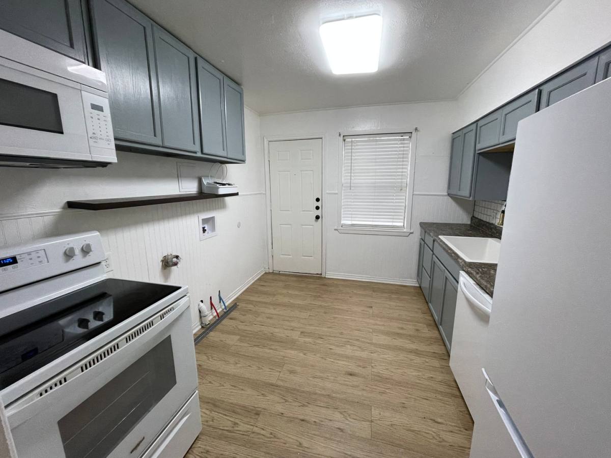 Townhouse for rent at 109 111 E Comay Circle, Belton, TX 76513