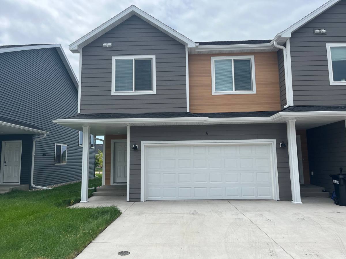 Townhouse for rent at 6139 Martin Lane W #B, West Fargo, ND 58078
