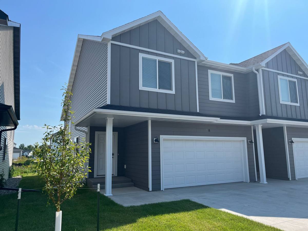 Townhouse for rent at 6139 Martin Lane W #B, West Fargo, ND 58078