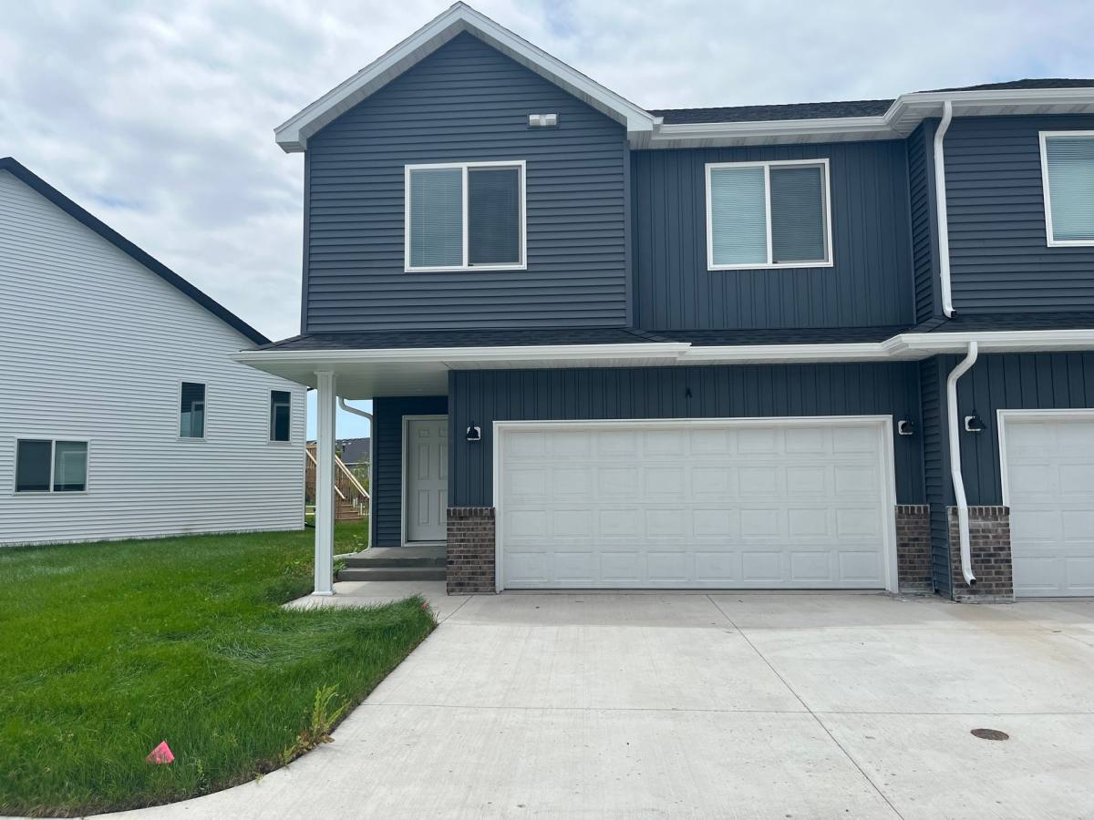 Townhouse for rent at 6139 Martin Lane W #B, West Fargo, ND 58078