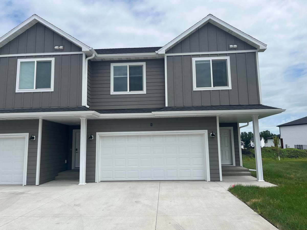 Townhouse for rent at 6139 Martin Lane W #B, West Fargo, ND 58078