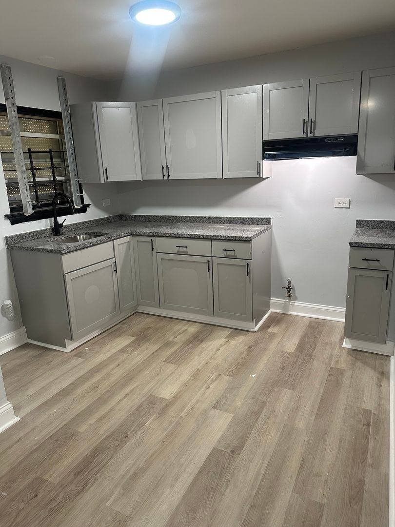 Apartment for rent at 8100 Ingleside Ave, Chicago, IL 60619