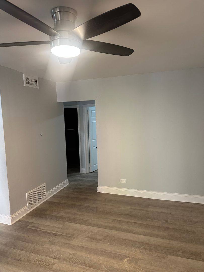 Apartment for rent at 8100 Ingleside Ave, Chicago, IL 60619