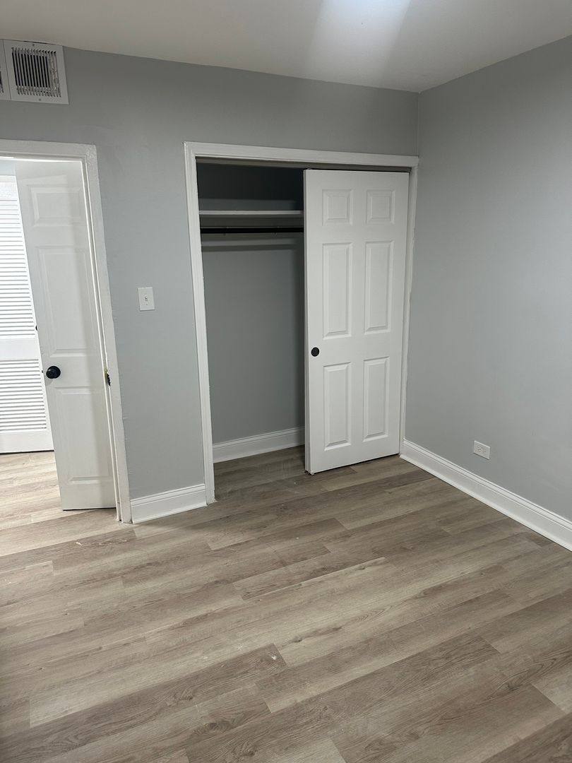 Apartment for rent at 8100 Ingleside Ave, Chicago, IL 60619