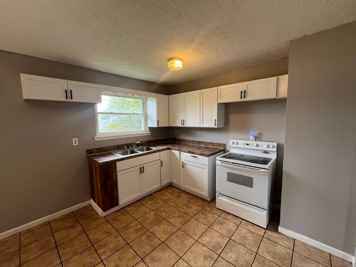 House for rent at 4920 Stokes Court, Louisville, KY 40218