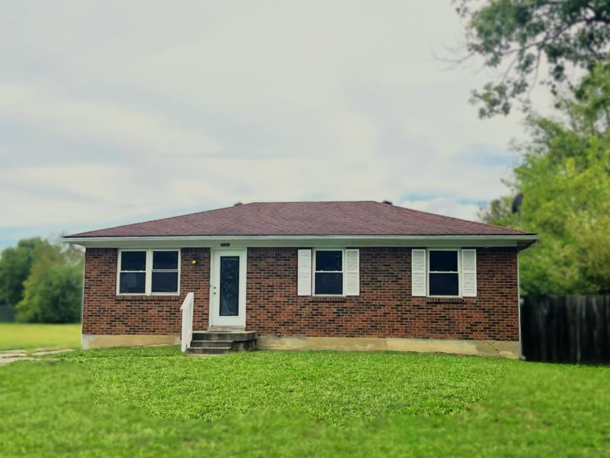 House for rent at 4920 Stokes Court, Louisville, KY 40218