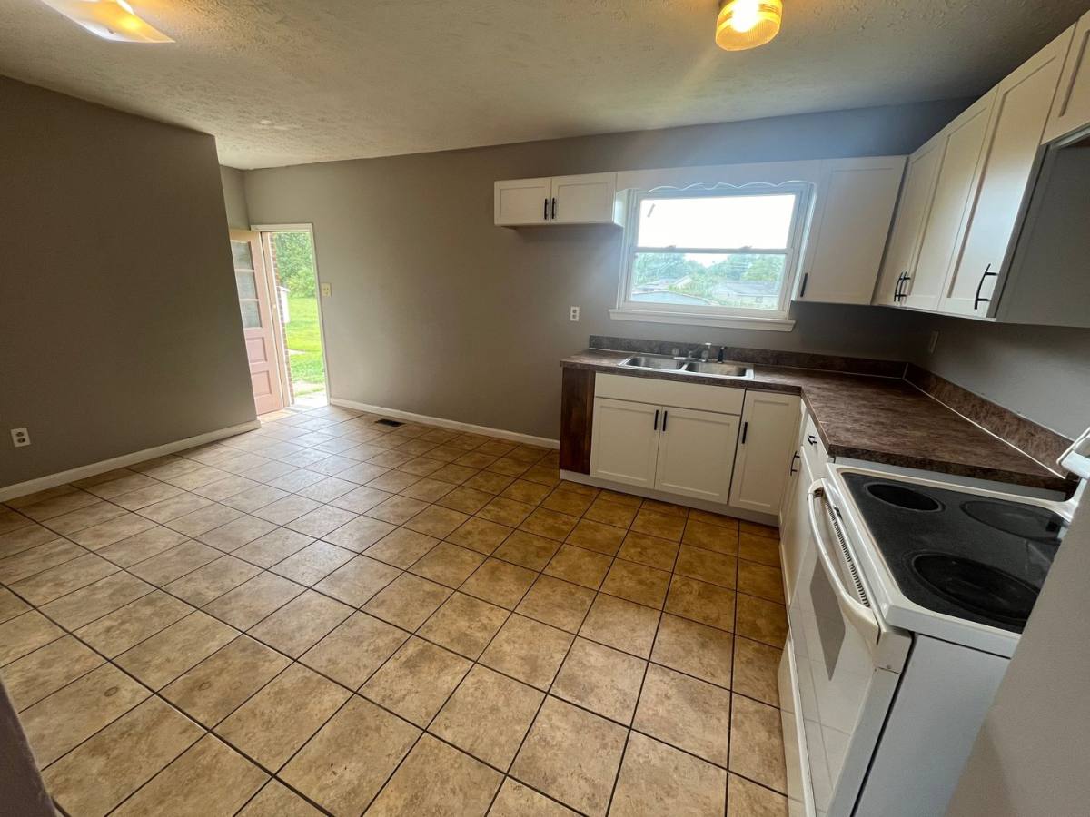 House for rent at 4920 Stokes Court, Louisville, KY 40218