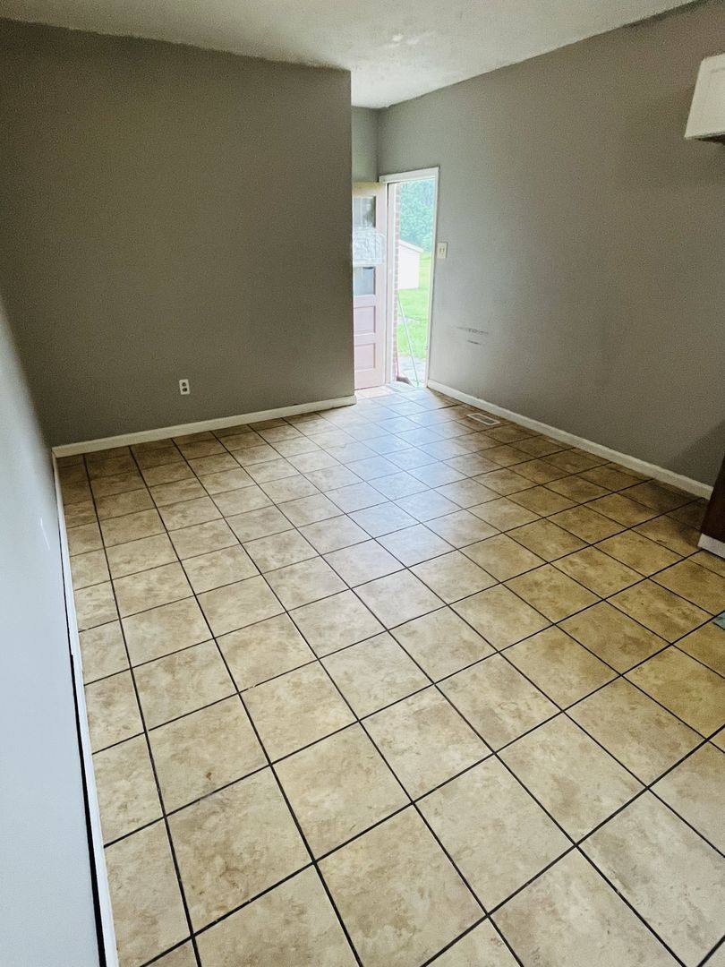 House for rent at 4920 Stokes Court, Louisville, KY 40218