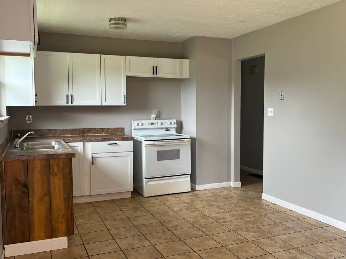 House for rent at 4920 Stokes Court, Louisville, KY 40218