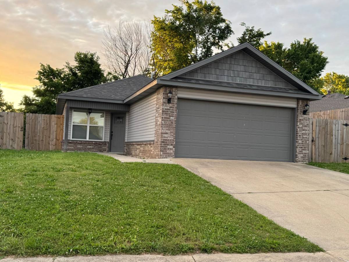 House for rent at 1707 S K Place, Rogers, AR 72756