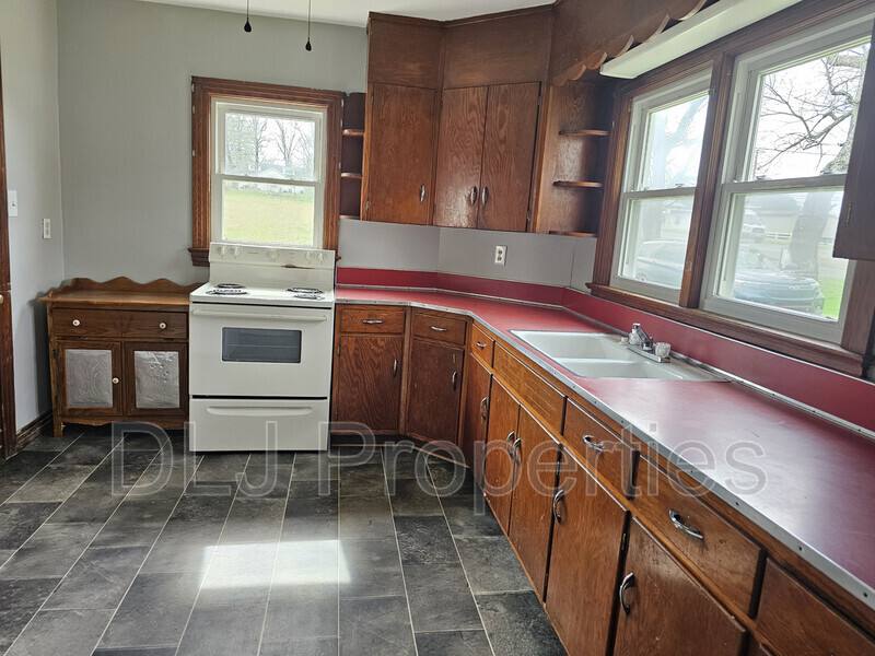 House for rent at 816 Andrew Johnson Highway, Strawberry Plains, TN 37871