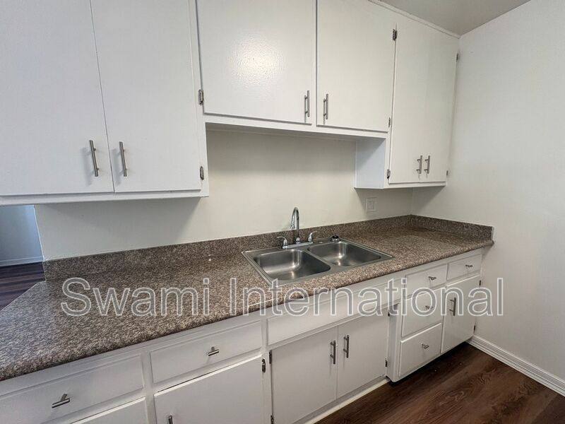 Apartment for rent at 2936 W El Segundo Blvd #2, Gardena, CA 90249