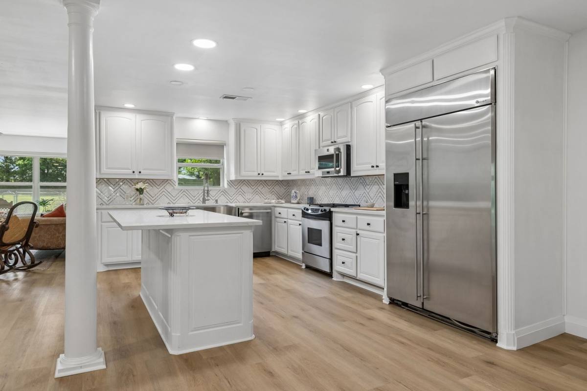 House for rent at 1212 W Murphy Rd, Colleyville, TX 76034