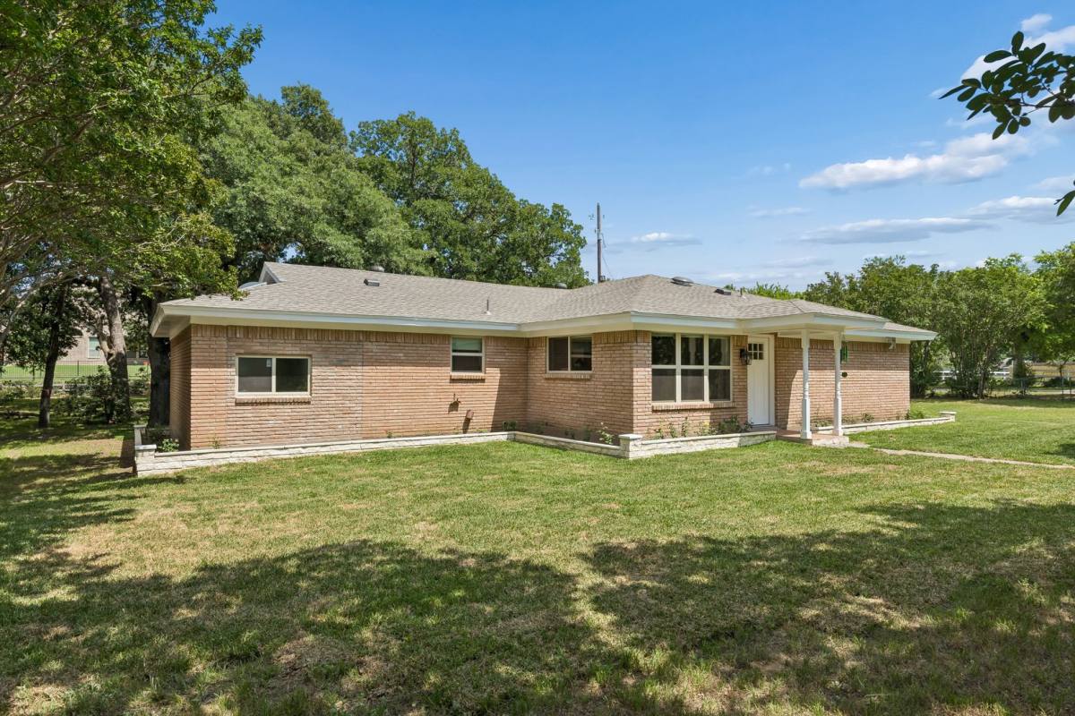 House for rent at 1212 W Murphy Rd, Colleyville, TX 76034