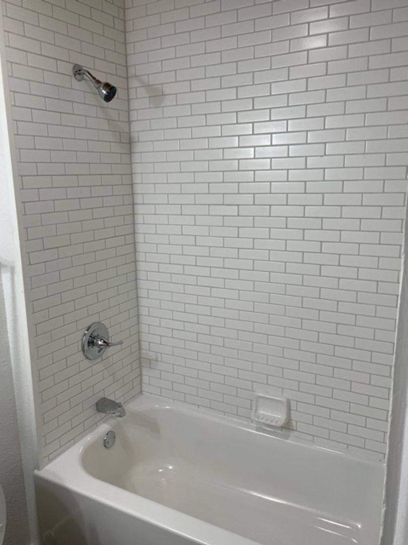 Apartment for rent at 913 W Crawford St, Denison, TX 75020