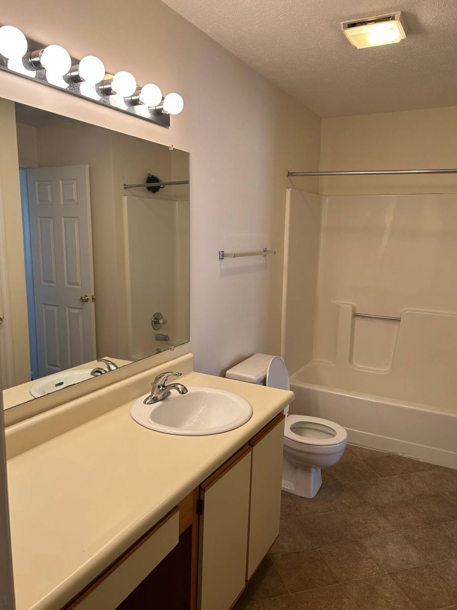 Apartment for rent at 401 E Olive St, Bridgeport, WV 26330