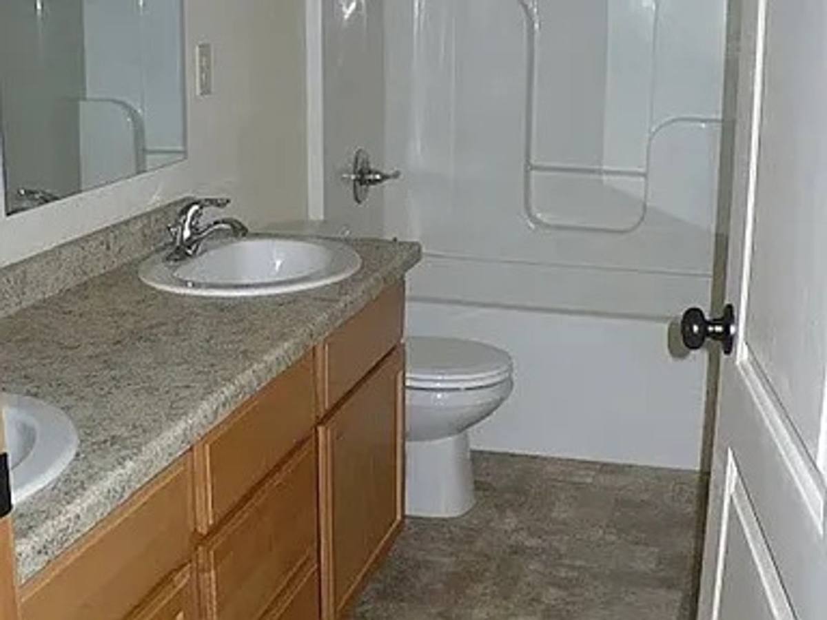 Townhouse for rent at 214 7th St SW, Tioga, ND 58852