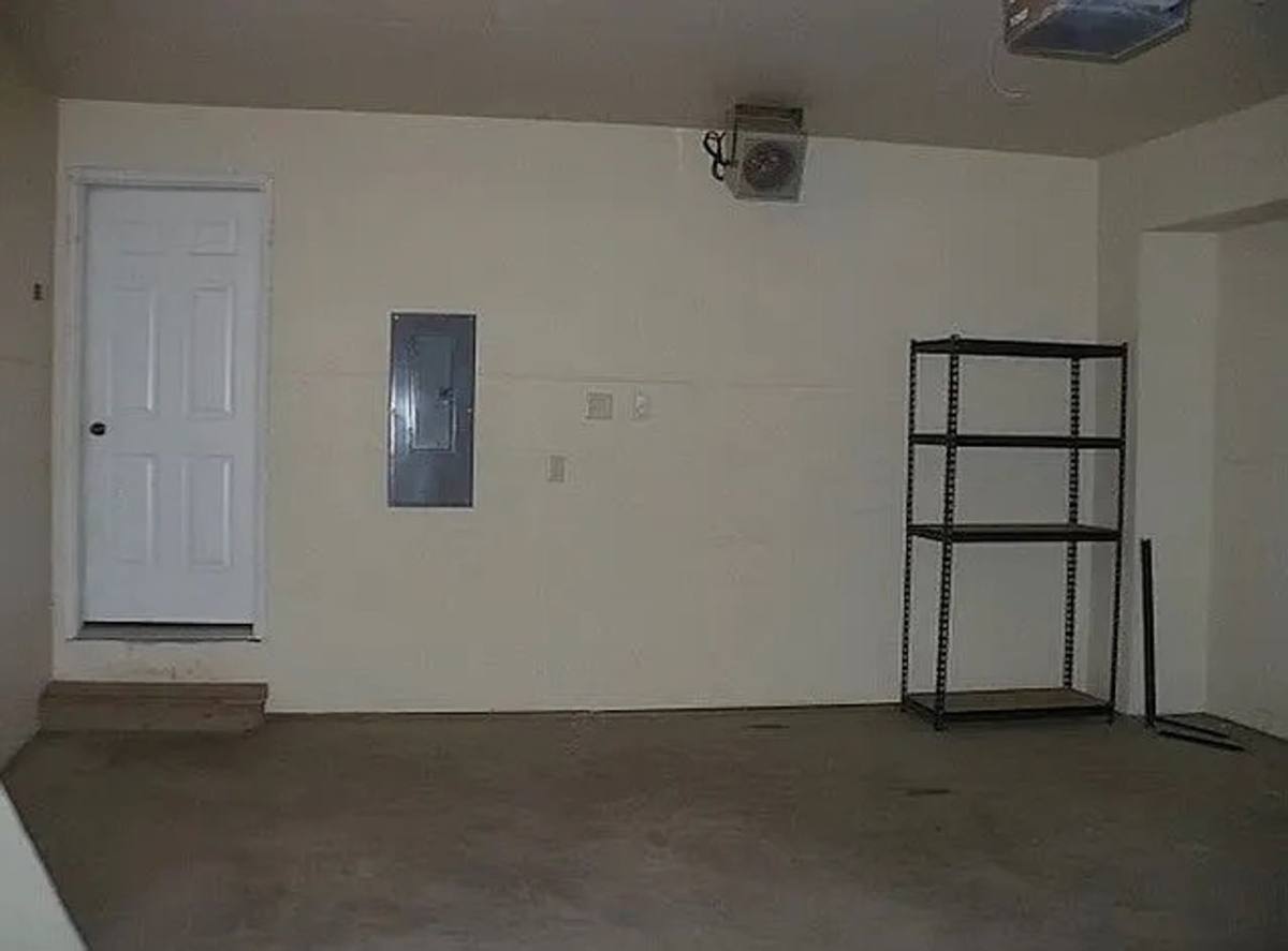Townhouse for rent at 214 7th St SW, Tioga, ND 58852
