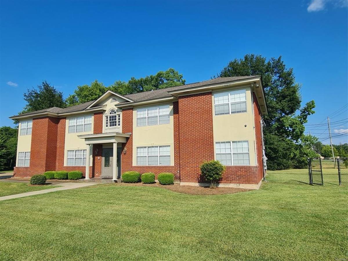 Apartment for rent at 3709 Le Bron Rd, Montgomery, AL 36111