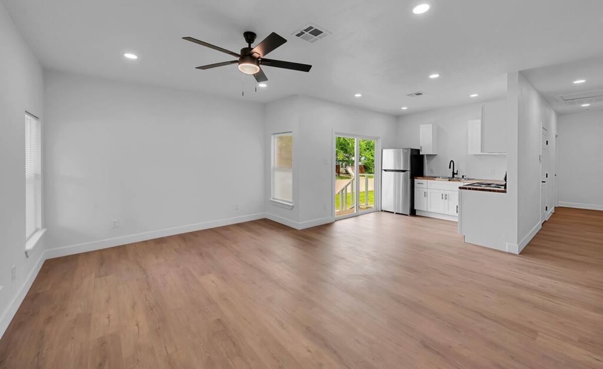 House for rent at 2400 Reuter Ave, Waco, TX 76708