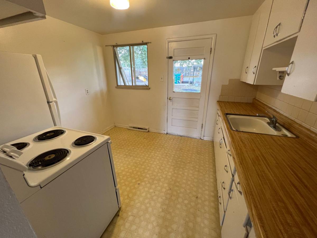 Apartment for rent at 39th Ave, Wheat Ridge, CO 80033
