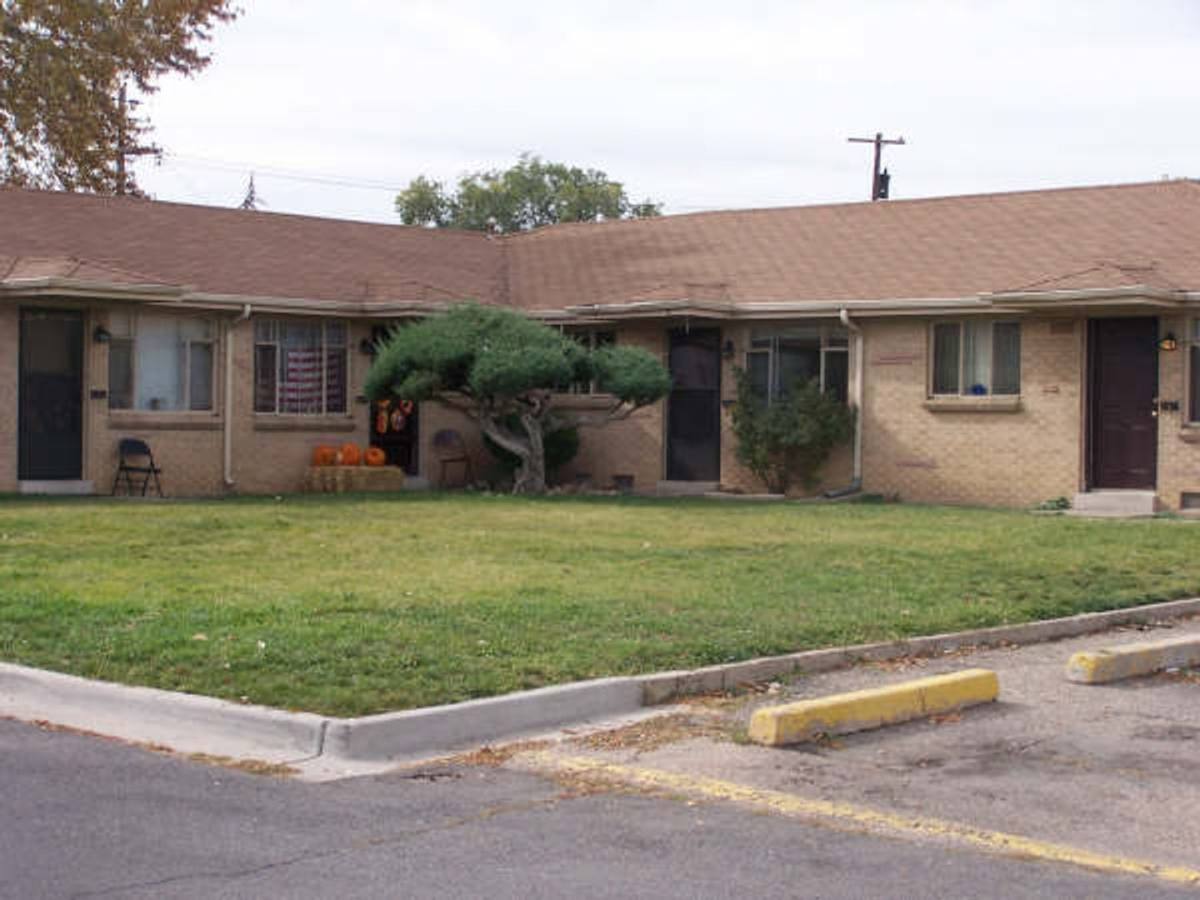 Apartment for rent at 39th Ave, Wheat Ridge, CO 80033