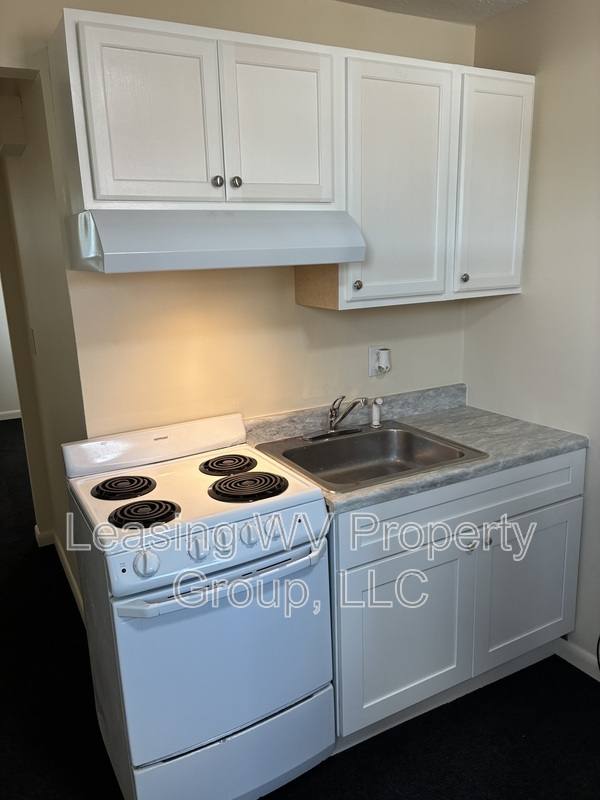 Apartment for rent at 401 Main Ave #1, Nitro, WV 25143
