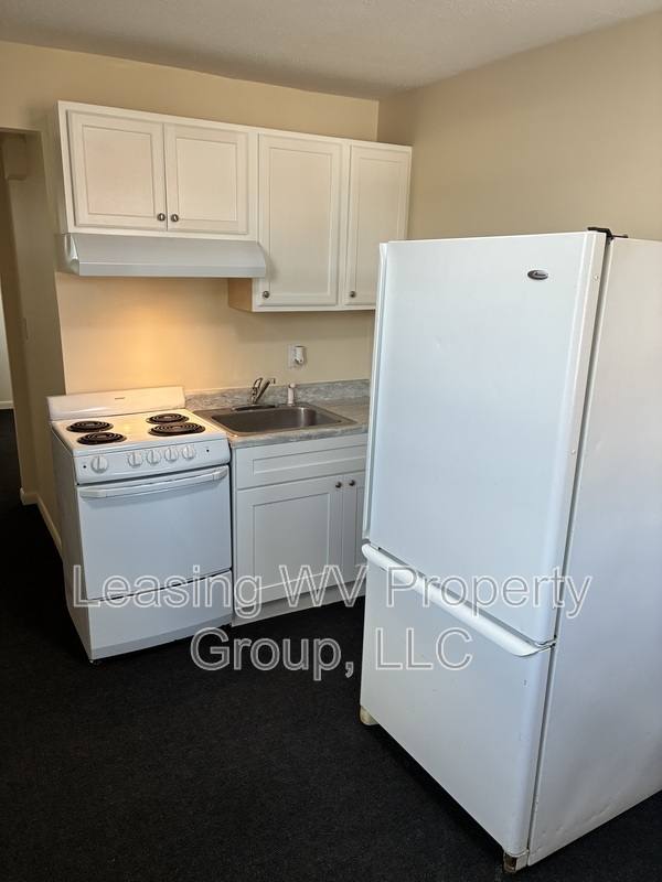 Apartment for rent at 401 Main Ave #1, Nitro, WV 25143