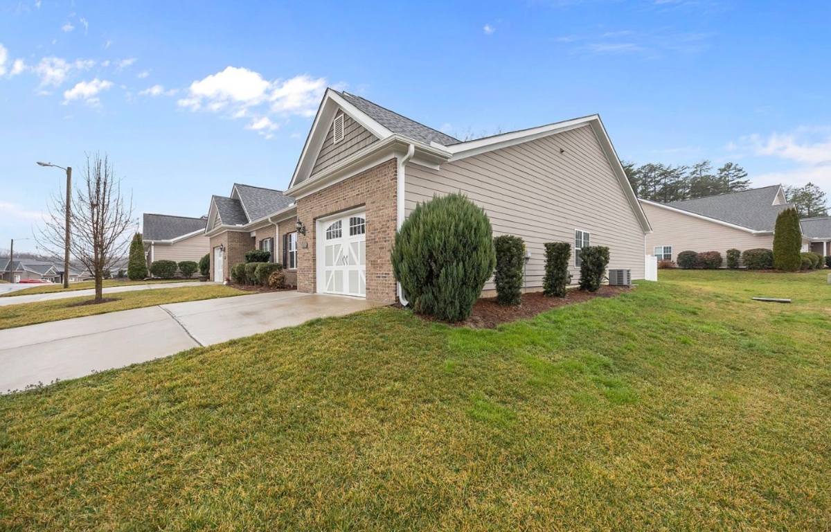 Townhouse for rent at 1619 Riverwalk Dr, Graham, NC 27253
