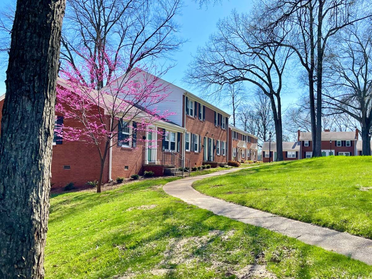 Townhouse for rent at 1000 Hill St, Greensboro, NC 27408