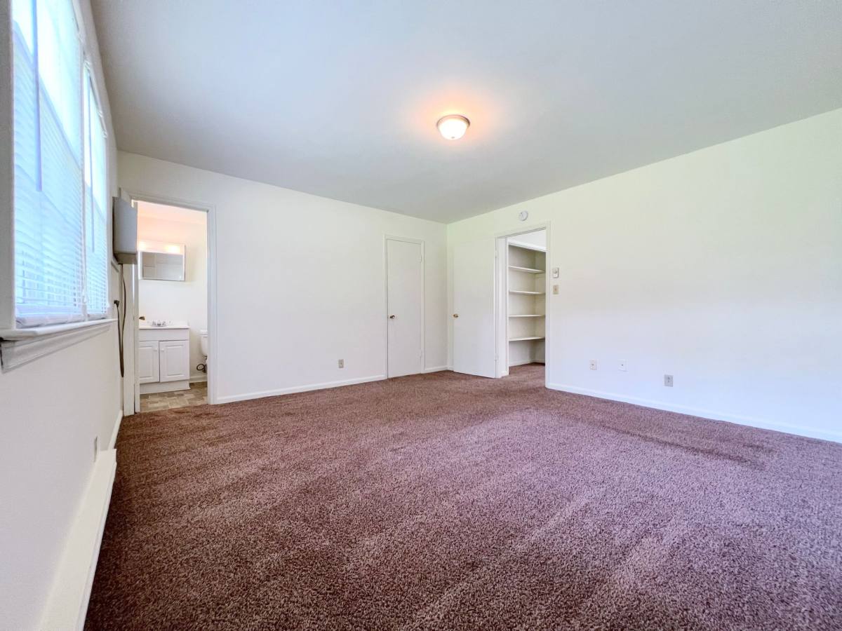 Apartment for rent at 6623 Nora Dr, Greensboro, NC 27410
