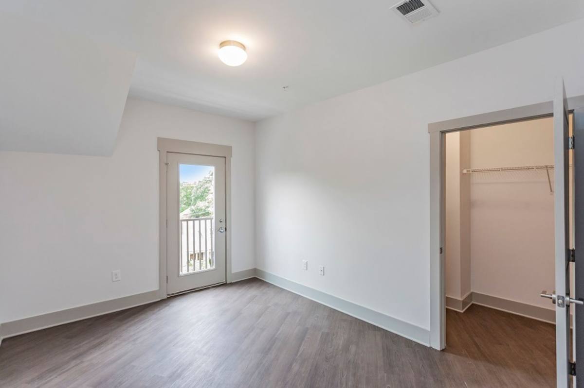 Apartment for rent at 821 Porter Rd, Nashville, TN 37206