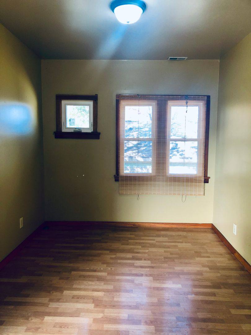 Apartment for rent at 507 Oak St, Rockford, IL 61104