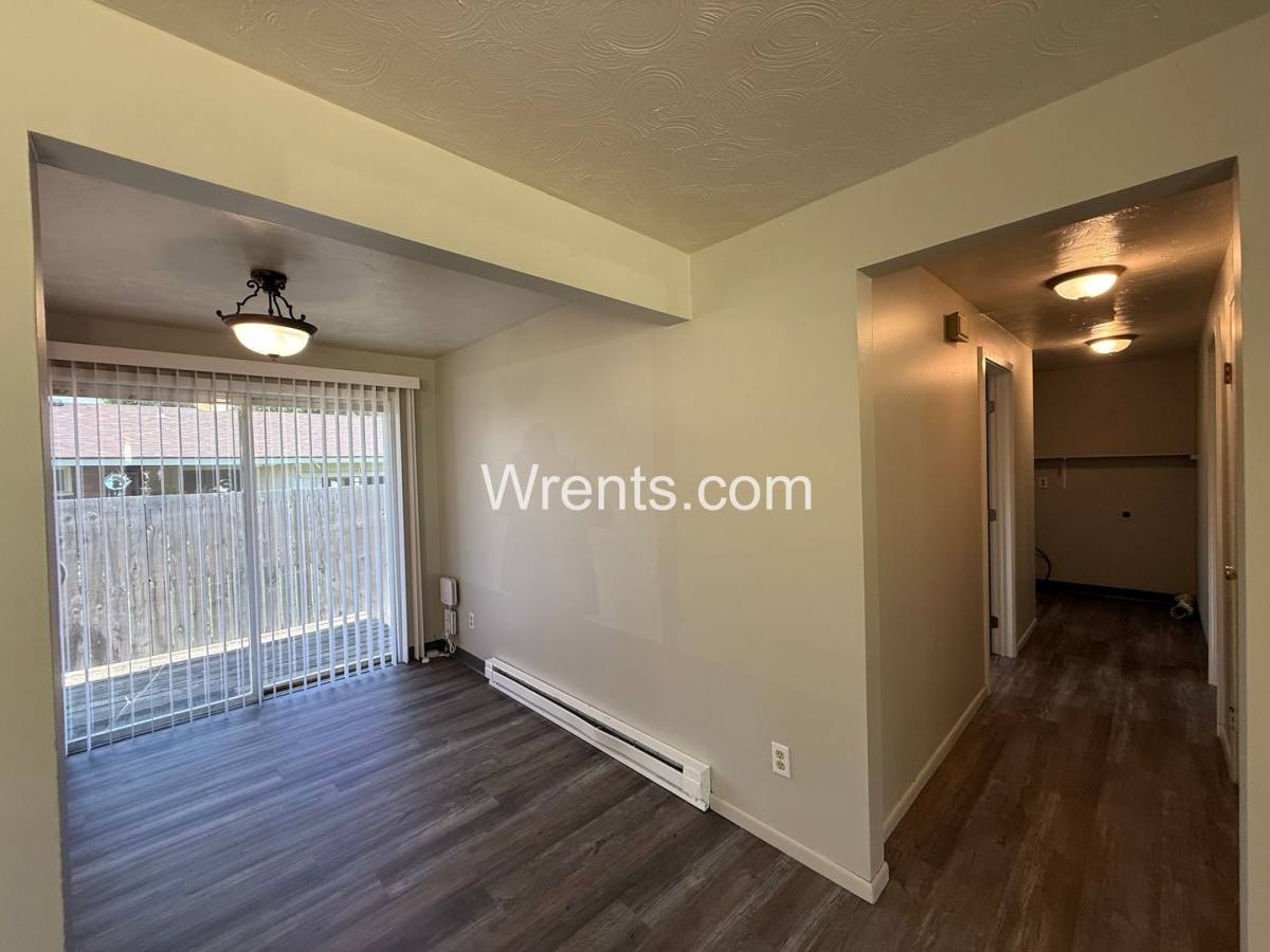 Apartment for rent at 2909-2911 E Rockwell, Spokane, WA 99207