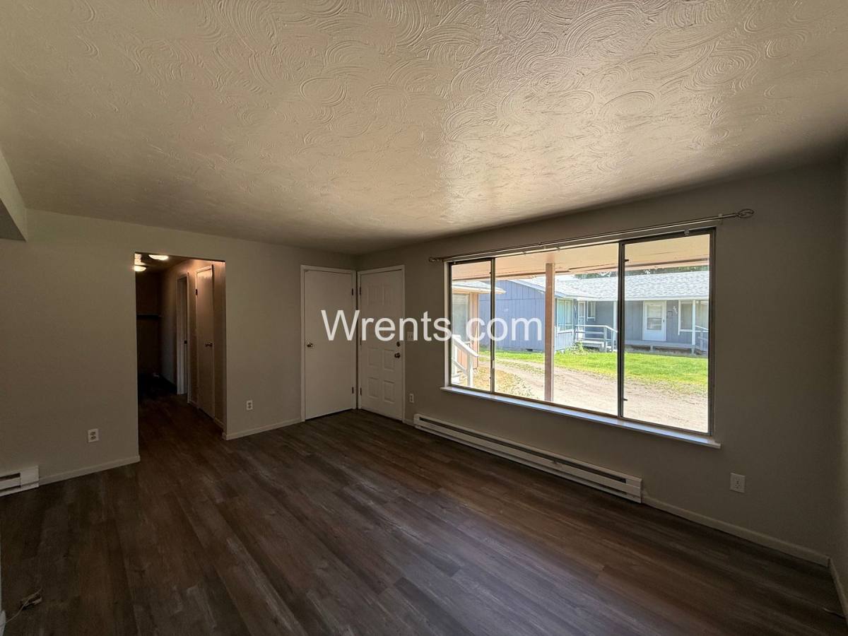 Apartment for rent at 2909-2911 E Rockwell, Spokane, WA 99207