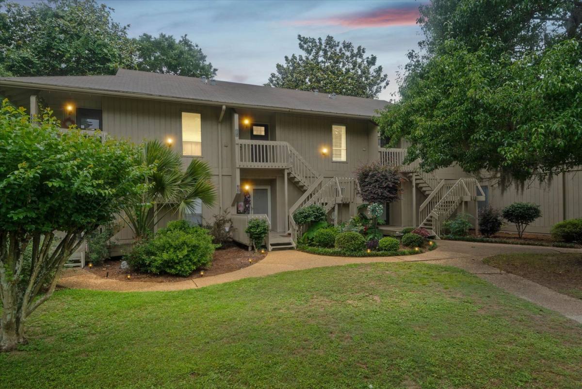 Condo for rent at 2024 Sea Cliff Dr N, Daphne, AL 36526