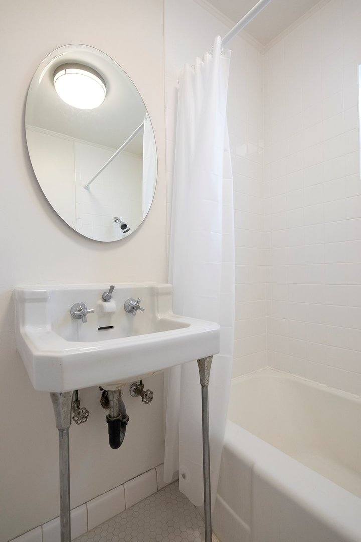 Apartment for rent at 3674-3678 Fourth Ave, San Diego, CA 92103