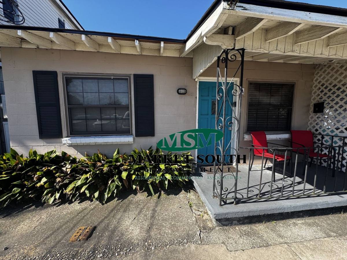 House for rent at 317 W Huntingdon St #A, Savannah, GA 31401