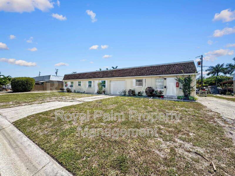 Apartment for rent at 6617 Warwick Circle, Fort Myers, FL 33919