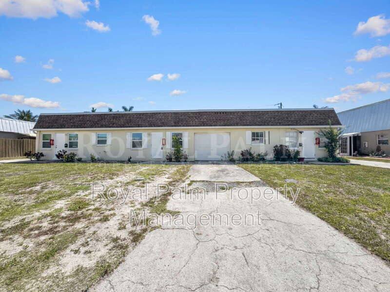Apartment for rent at 6617 Warwick Circle, Fort Myers, FL 33919