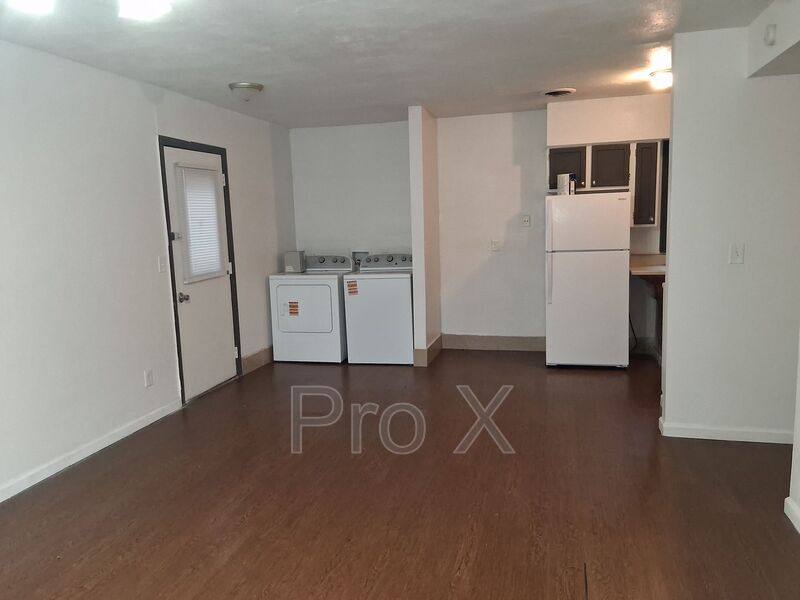 Apartment for rent at 217 E Adobe St, Fayetteville, AR 72703