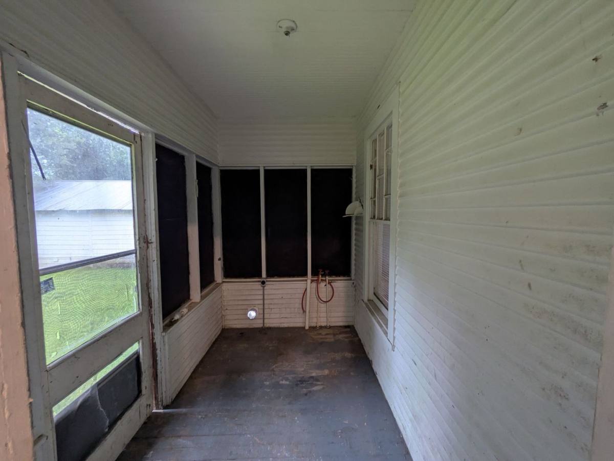 House for rent at 1275 Doucette Ave, Beaumont, TX 77701